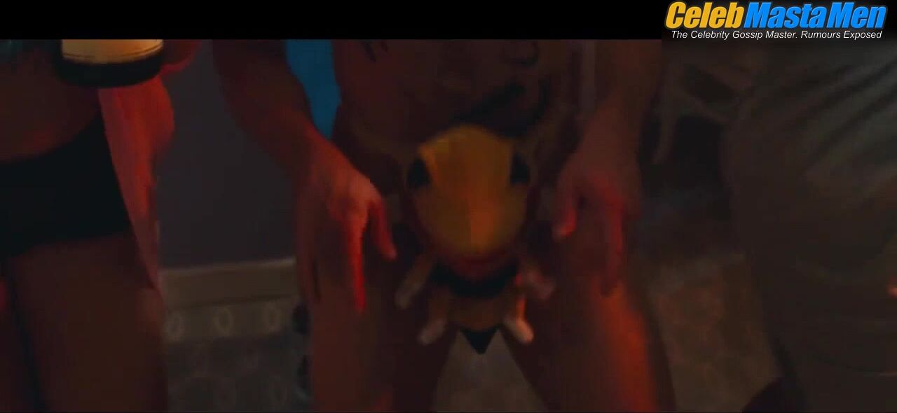 Zac Efron Shirtless, Thong Scene From Dirty Grandpa - Photo 1 of 5