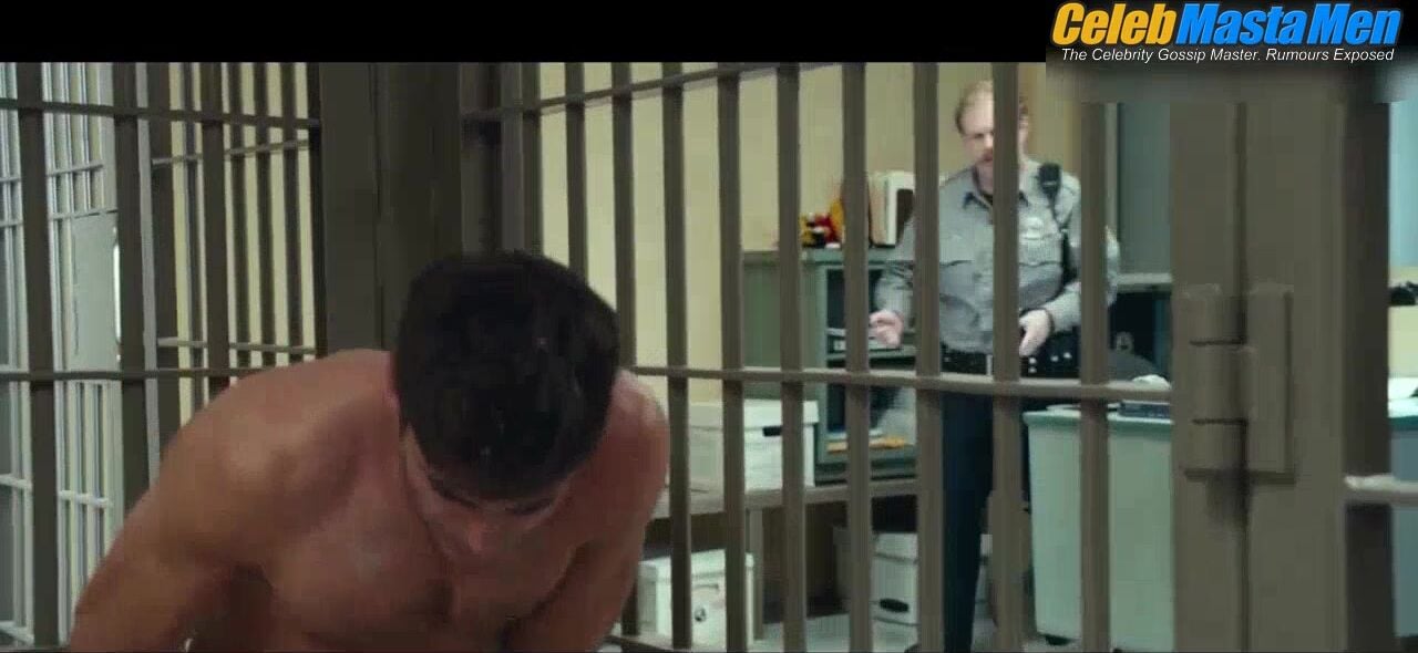 Zac Efron Shirtless,underwear Scene From Dirty Grandpa - Photo 2 of 5 photo 4