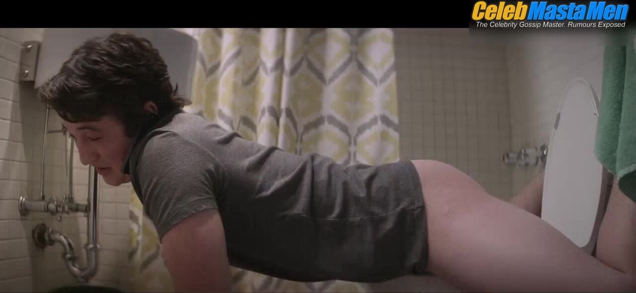 Miles Teller Zac Efron And Shirtless, Sexy Scene From - Photo 2 of 5 photo 5