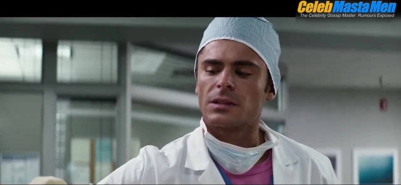 Oscar Nunez Zac Efron And Sexy Scene From Baywatch - Photo 1 of 5 photo 5
