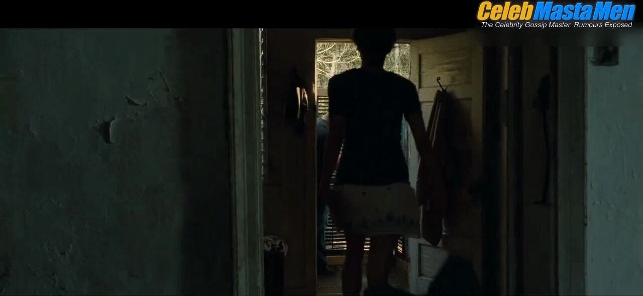 Zac Efron ’s Hot Straight Scene From The Lucky - Photo 1 of 5