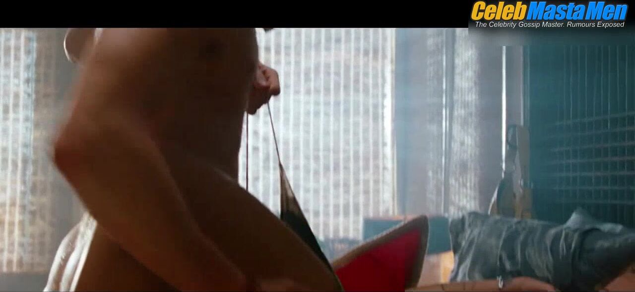 Aaron Taylor-johnson Shirtless, Booty Scene From Savages - Photo 2 of 5 photo 4