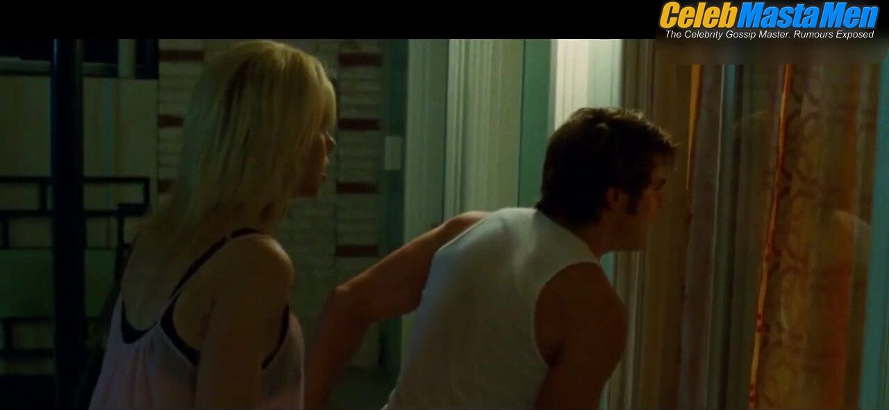 Matthew Mcconaughey And Zac Efron Sexy Booty Scene From The - Photo 2 of 5