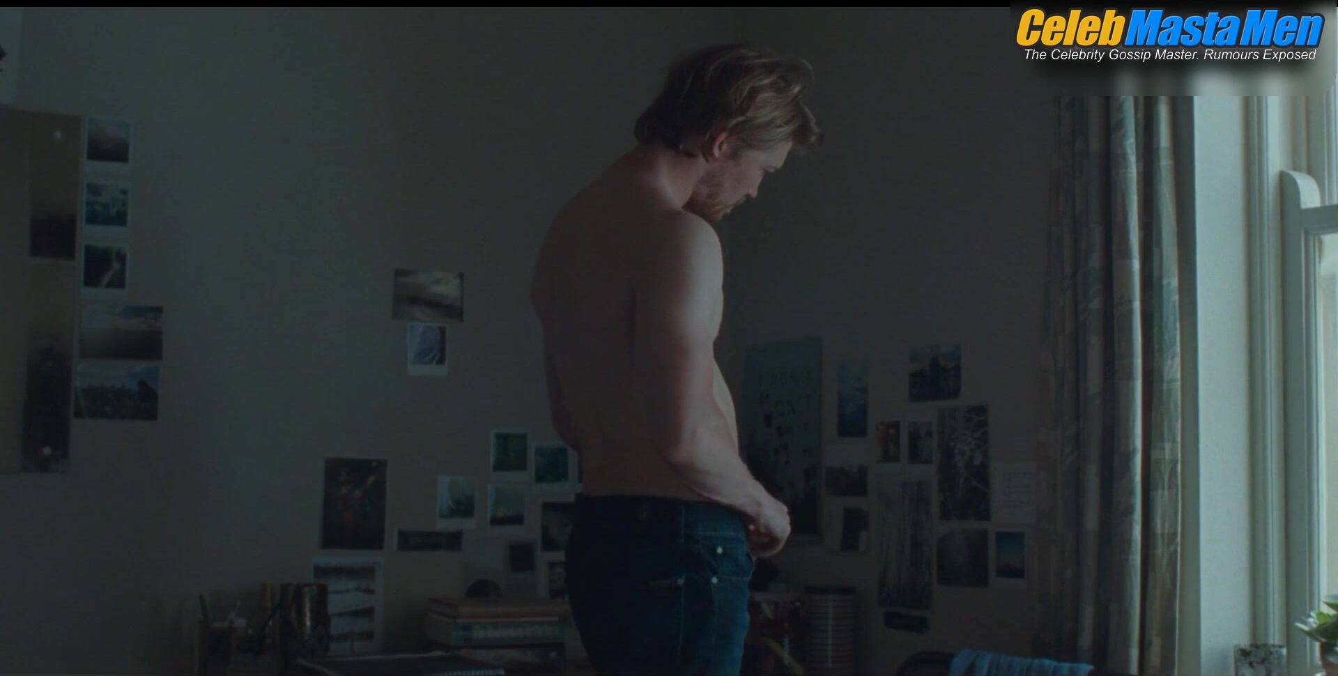 Joe Alwyn Shirtless Scene In Conversations With Friends - Photo 3 of 5 photo 1