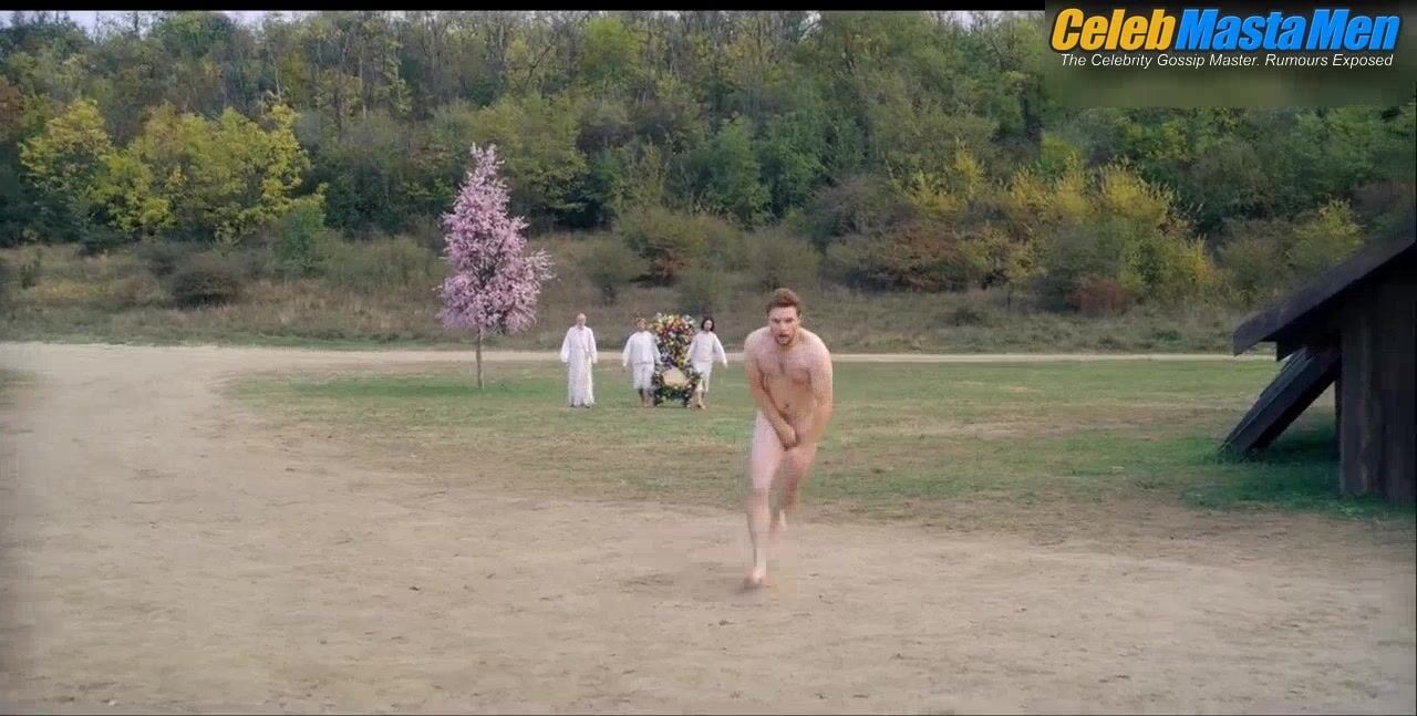 Jack Reynor ’s Penis And Balls Scene From Midsommar - Photo 2 of 5