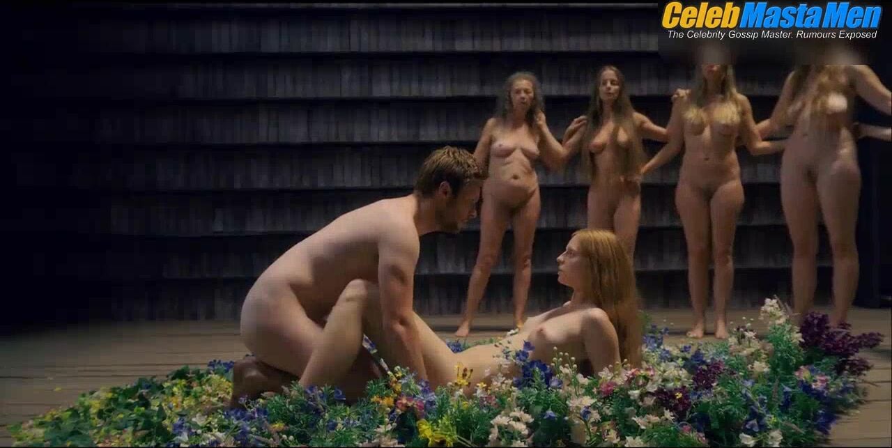 Jack Reynor ’s Ass Scene From Midsommar - Photo 2 of 5 photo 1