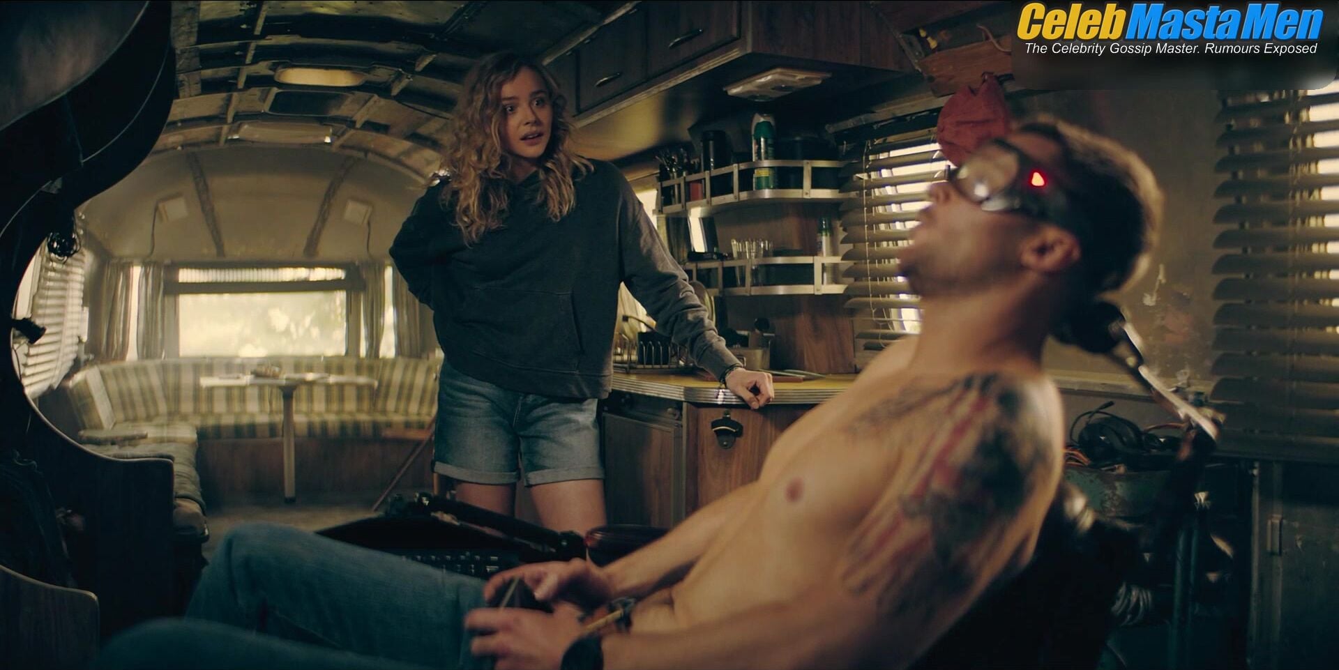 Jack Reynor ’s Shirtless Scene From The Peripheral - Photo 3 of 5 photo 4