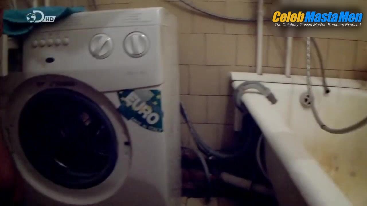 Tom Hardy Shirtless,underwear Scene From Driven To - Photo 2 of 5 photo 4