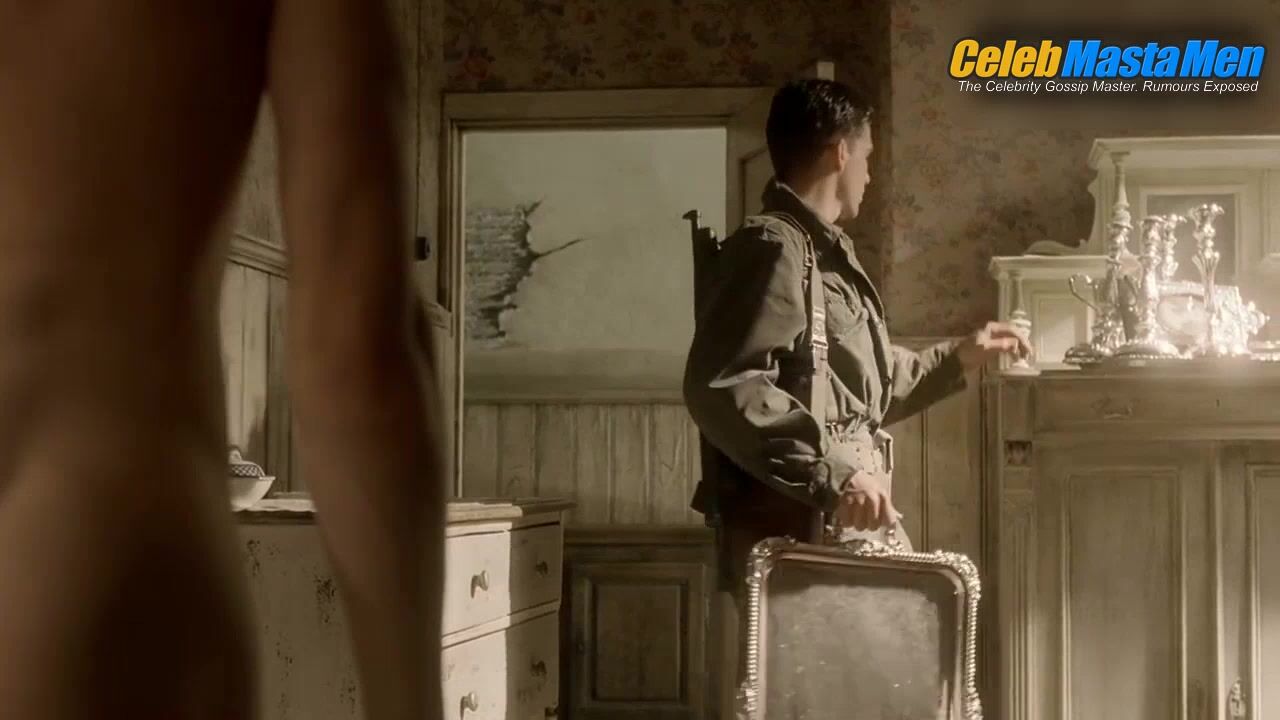 Tom Hardy Shirtless, Sexy Scene From Band Of Brothers - Photo 2 of 5 photo 5