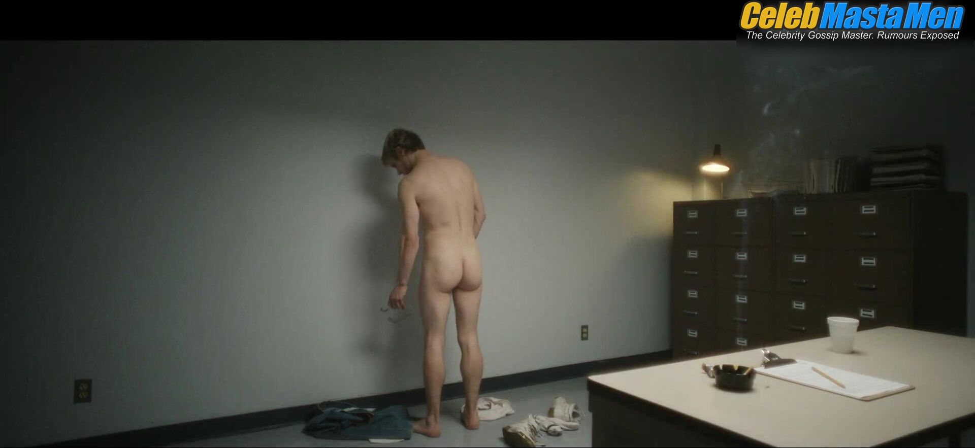 Evan Peters Booty, Shirtless Scene From Dahmer – - Photo 1 of 5 photo 4