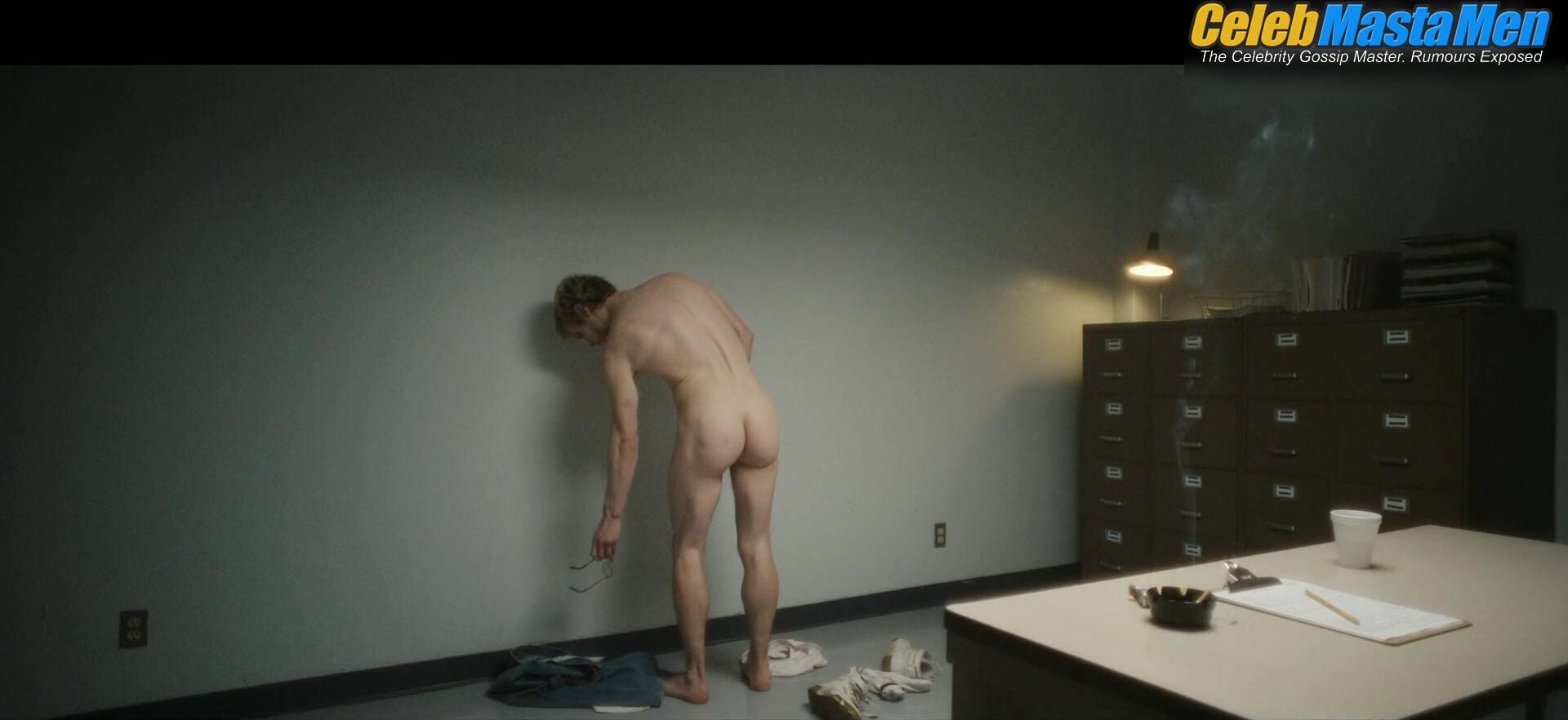 Evan Peters Booty, Shirtless Scene From Dahmer – - Photo 1 of 5 photo 5