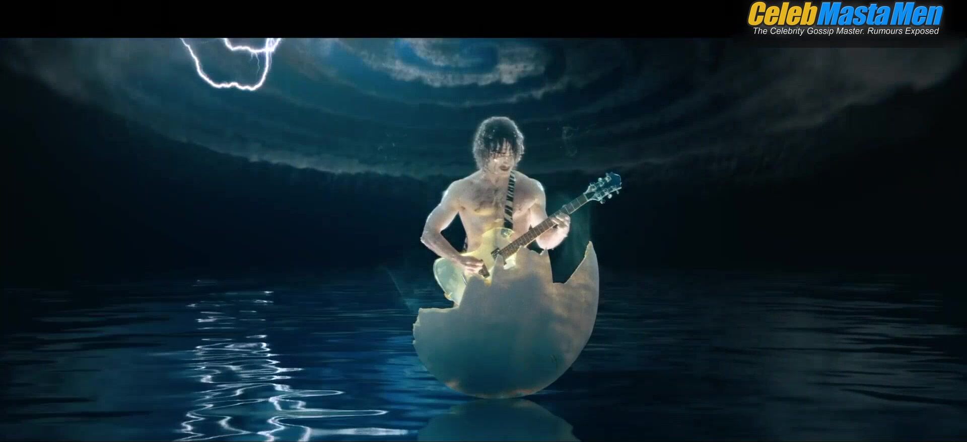Daniel Radcliffe ’s Shirtless Scene From Weird The Al - Photo 2 of 5 photo 5