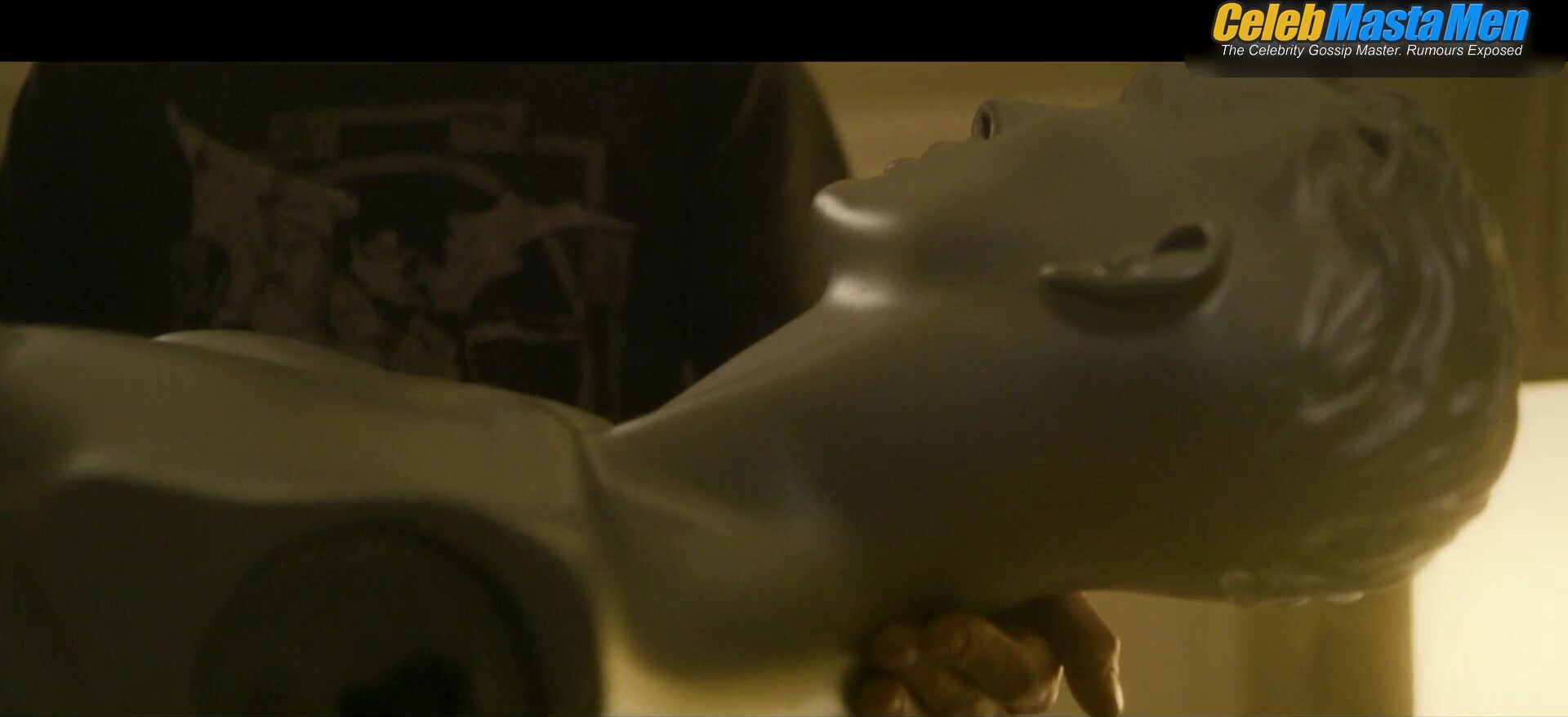Evan Peters Underwear Scene From Dahmer – Monster - Photo 2 of 5