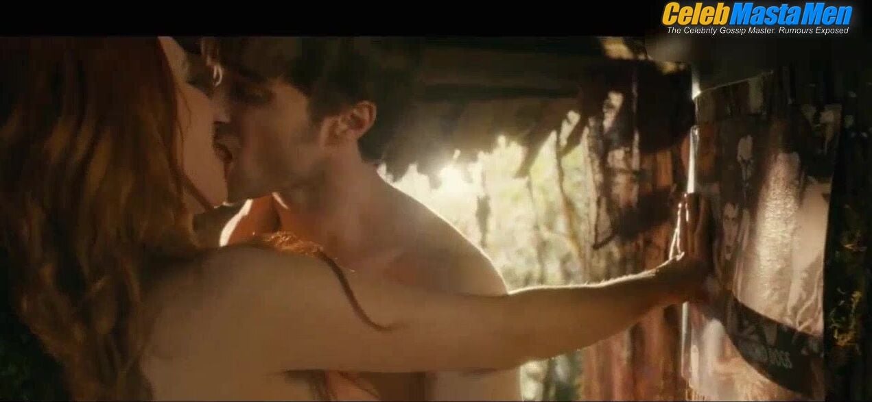 Daniel Radcliffe Shirtless, Sexy Scene From Horns - Photo 5 of 5 photo 4