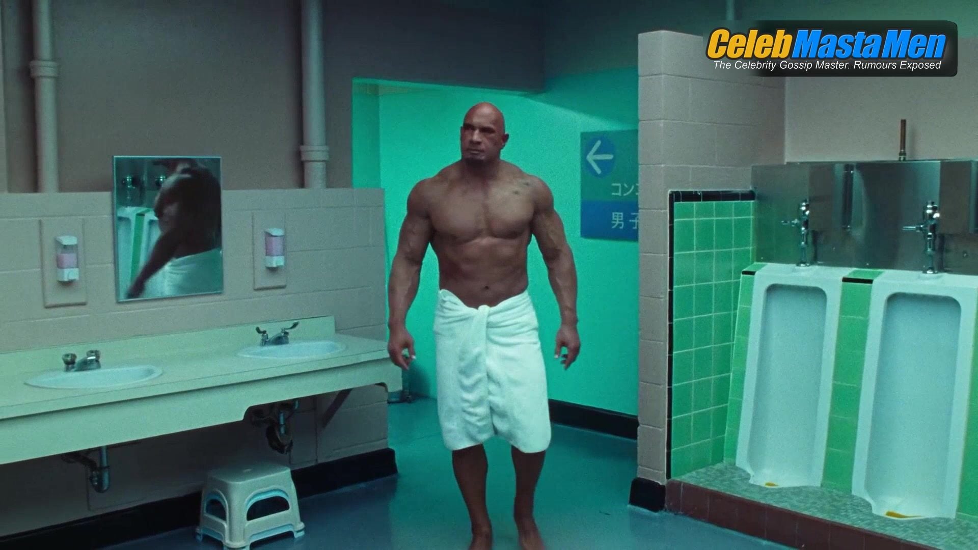 Dwayne Johnson ’s Shirtless Scene From The Smashing - Photo 3 of 5 photo 1