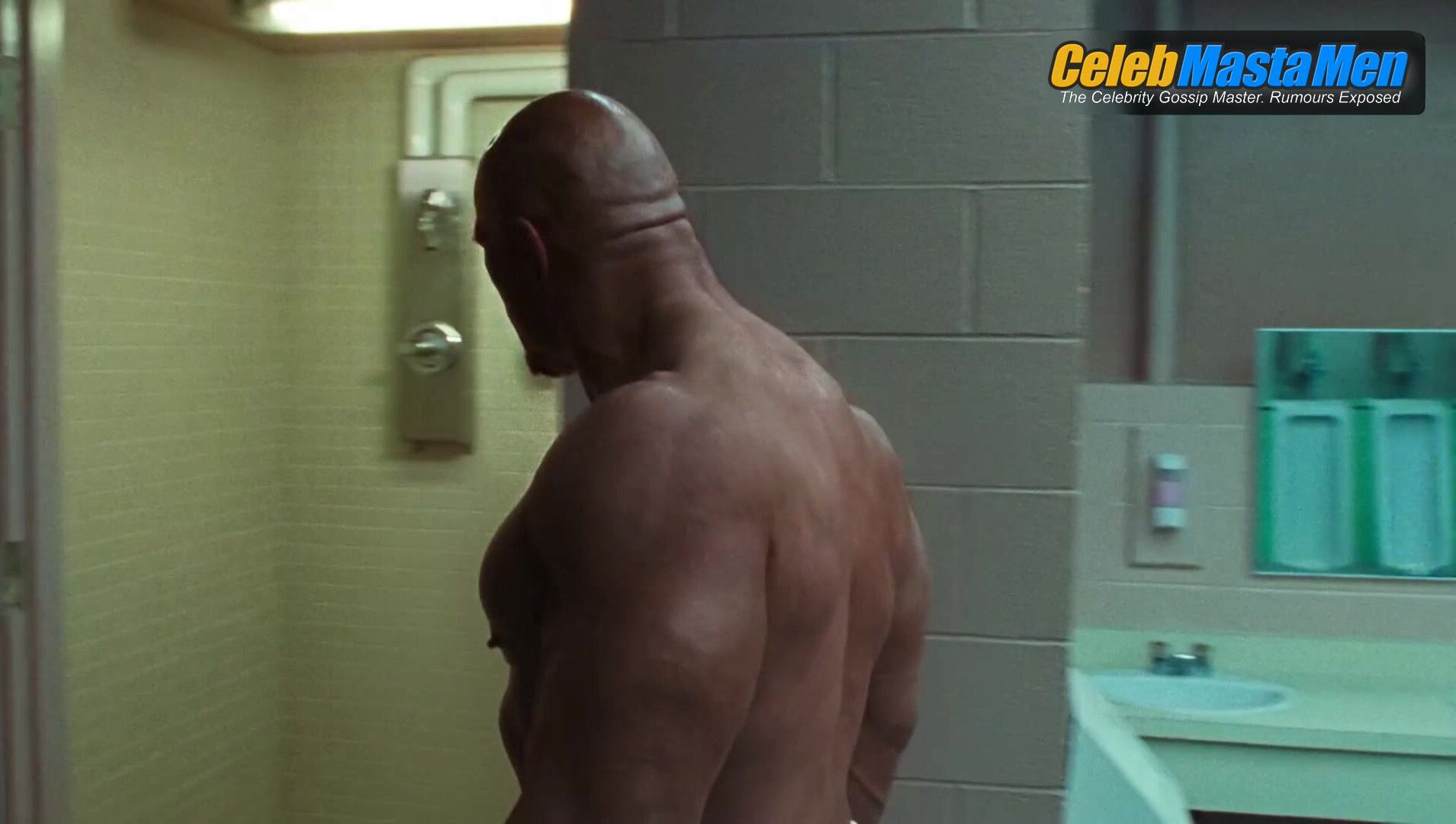 Dwayne Johnson ’s Shirtless Scene From The Smashing - Photo 3 of 5 photo 2