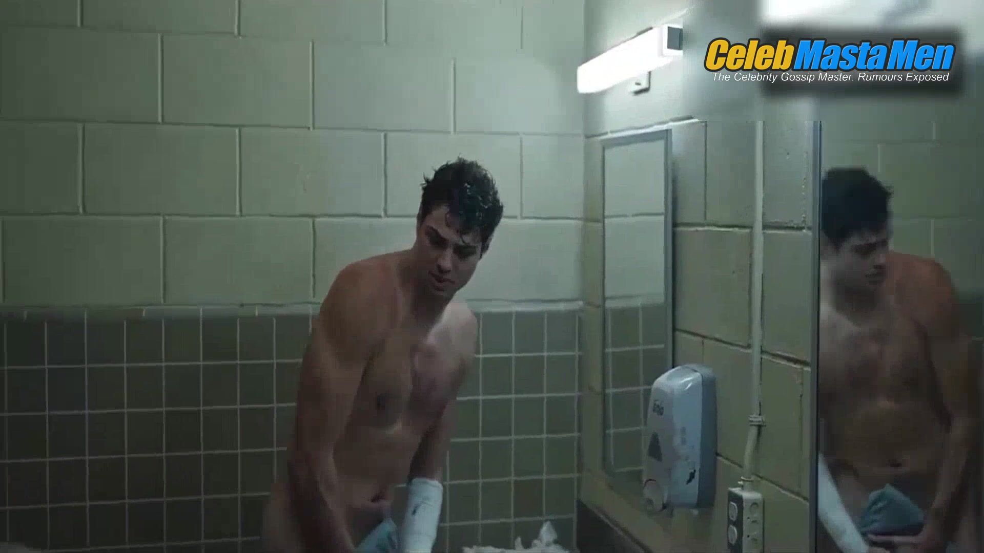 Noah Centineo ’s Shirtless And Booty Scene In The - Photo 2 of 5 photo 1