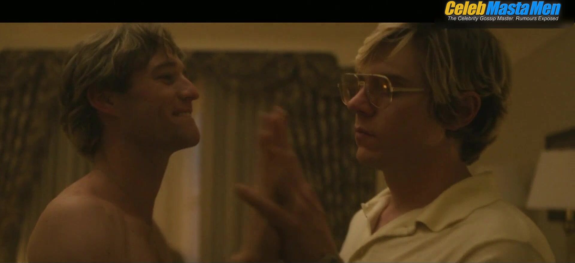 Evan Peters And Vince Hill-bedford Shirtless, Gay Scene - Photo 1 of 5 photo 2