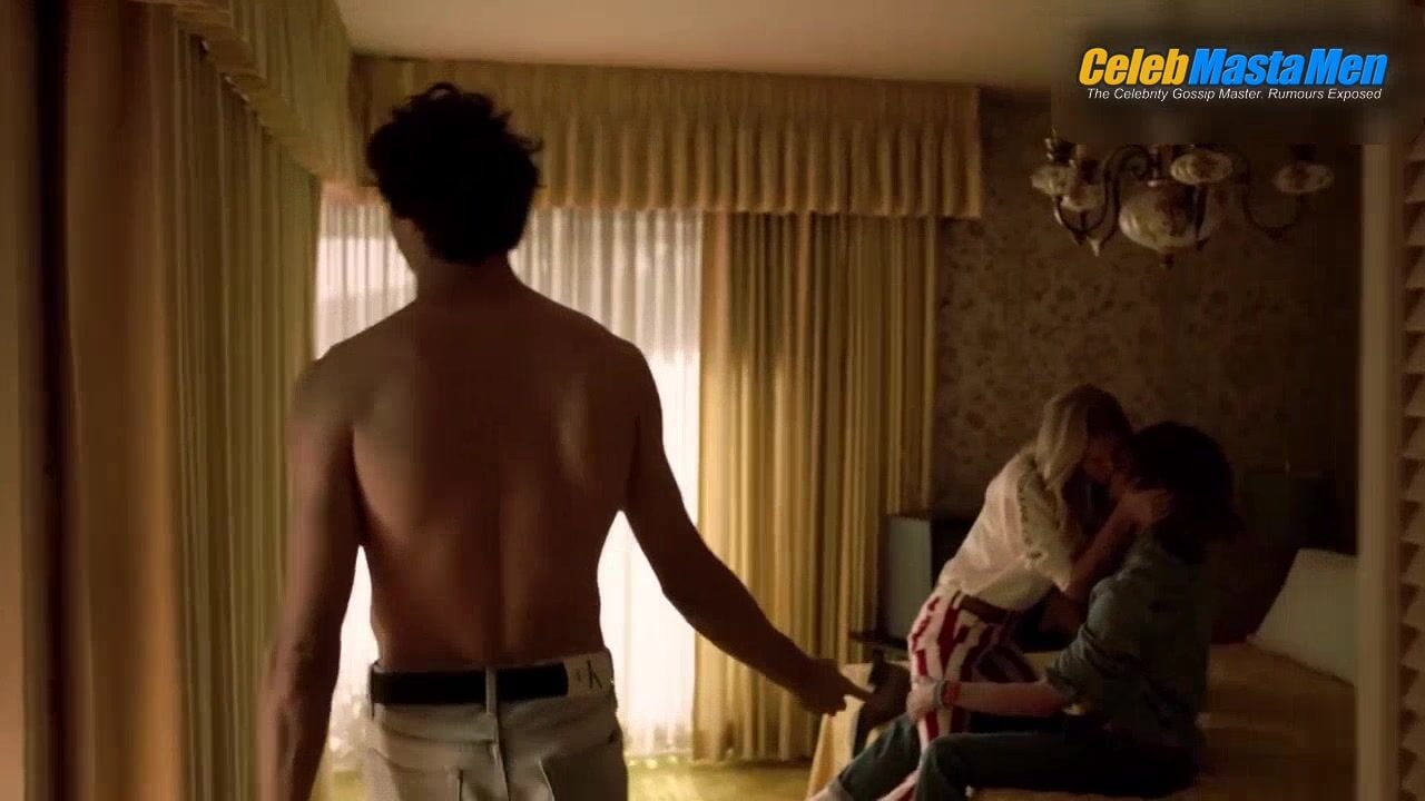 Noah Centineo ’s Shirtless Scene From Our Now. - Photo 2 of 5 photo 4