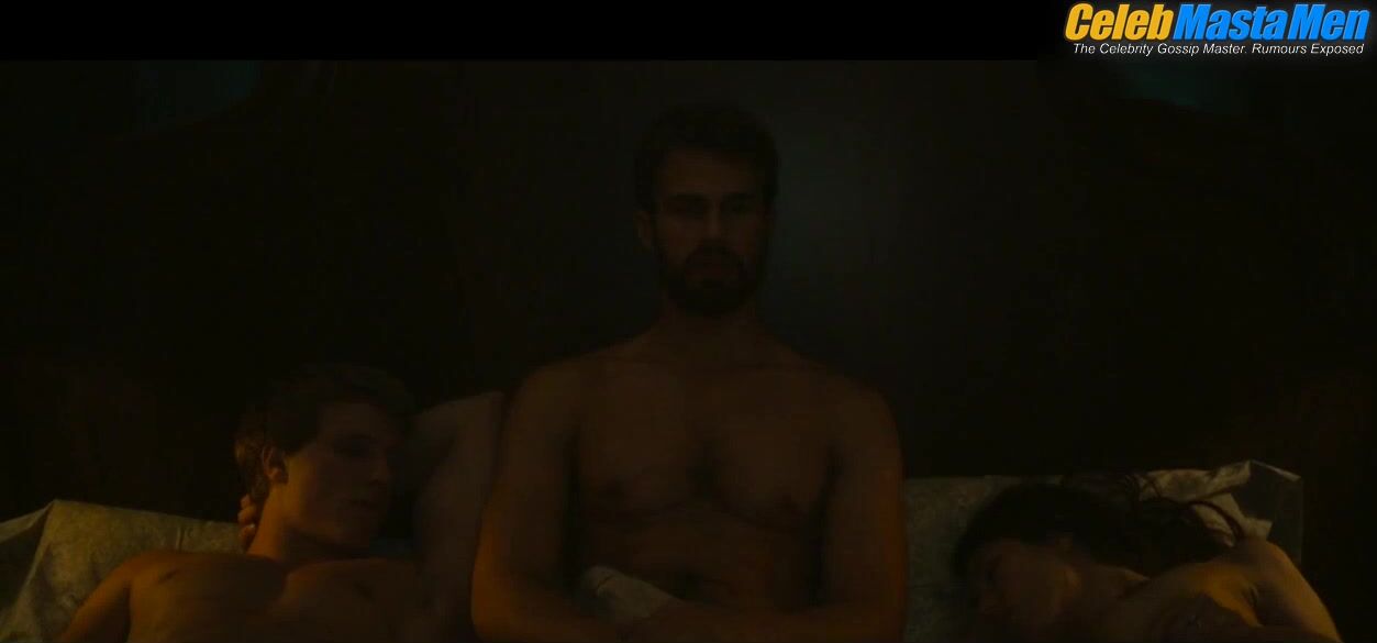 Theo James Hot Scene From War On Everyone - Photo 1 of 5