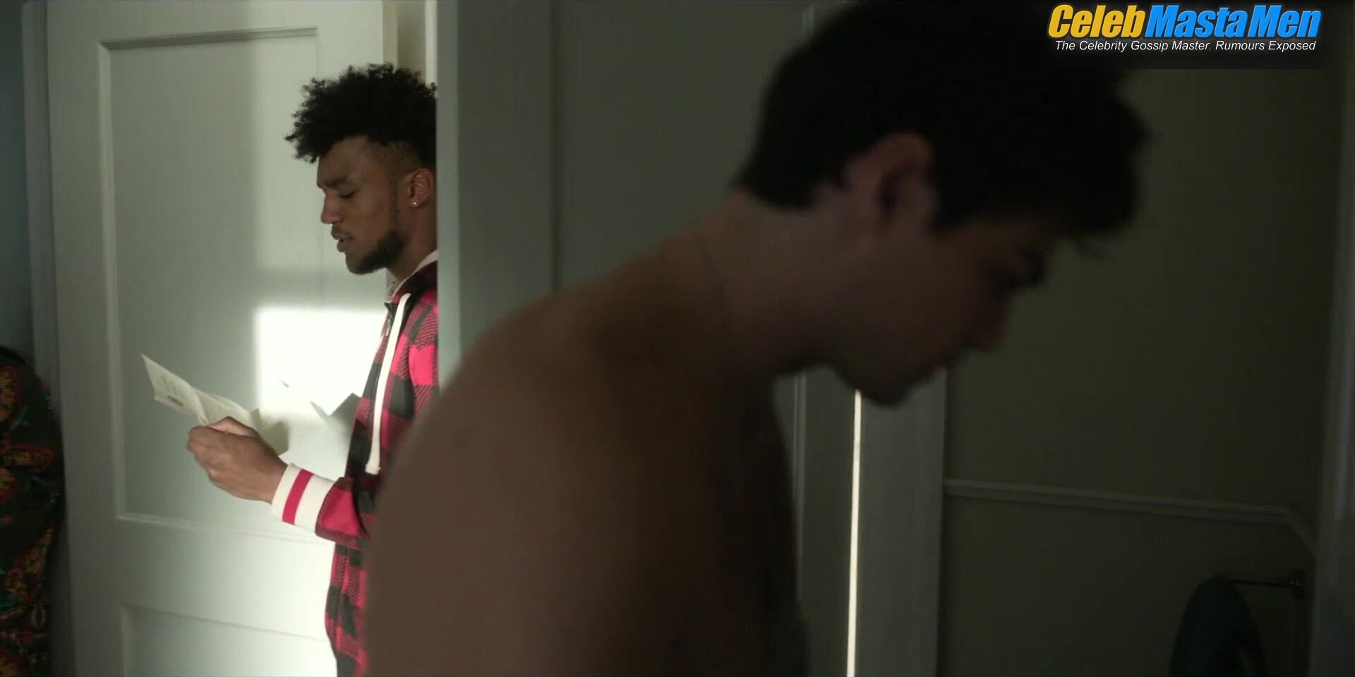 Noah Centineo ’s Shirtless, Underwear Scene In The - Photo 2 of 5