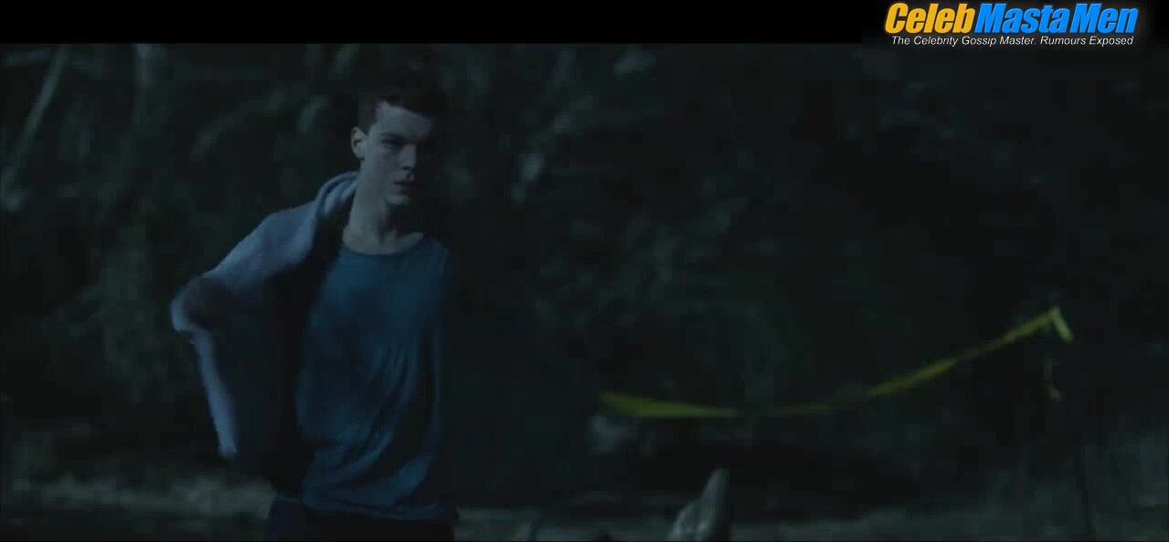 Cameron Monaghan Shirtless,underwear Scene From Jamie Marks - Photo 1 of 5