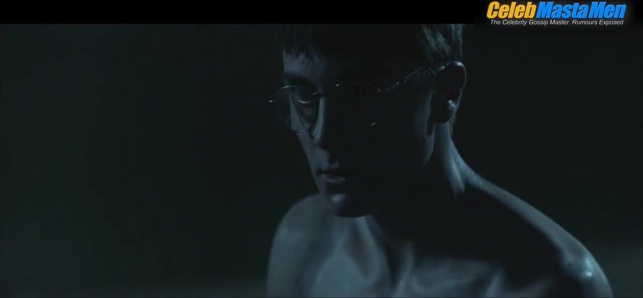 Cameron Monaghan Shirtless,underwear Scene From Jamie Marks - Photo 1 of 5 photo 4