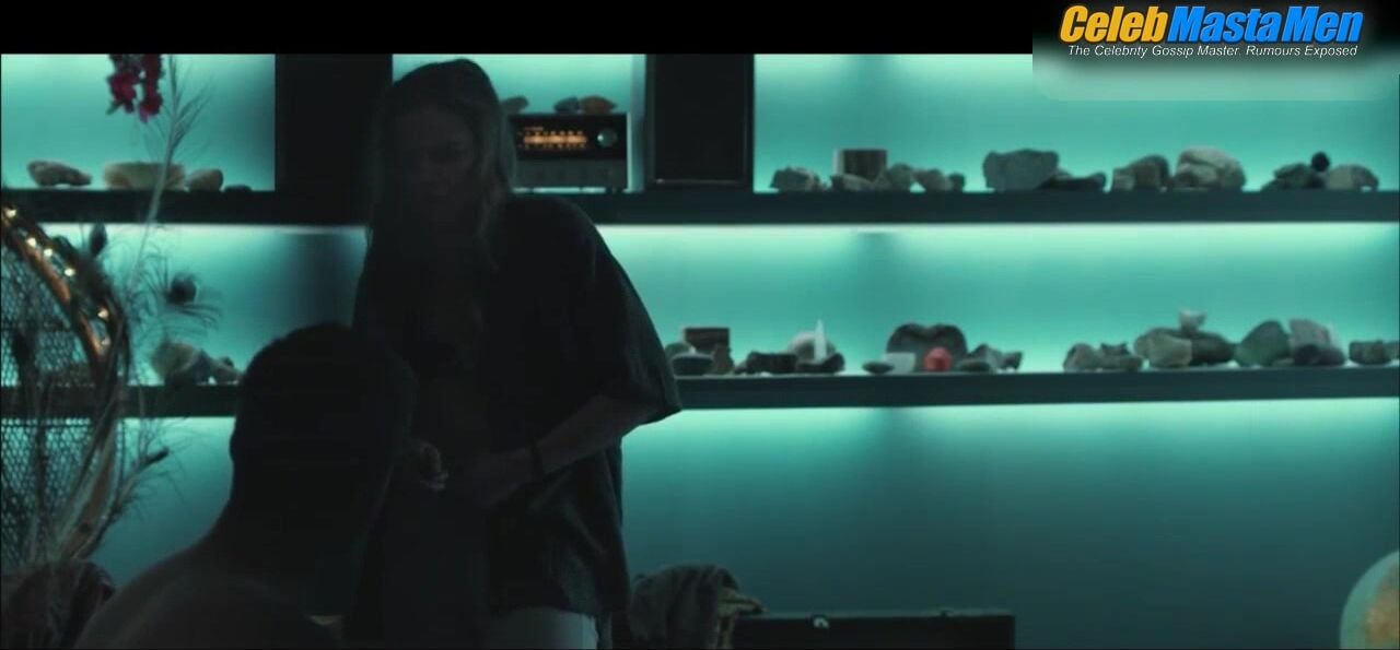 Cameron Monaghan Shirtless, Ass Scene From Jamie Marks Is Dead - Photo 3 of 5 photo 5