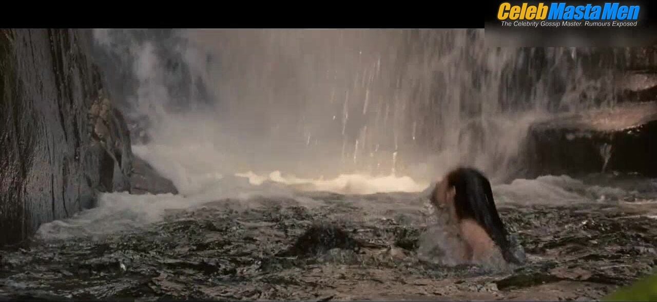 Robert Pattinson Sexy Scene From The Twilight Saga Breaking - Photo 1 of 5 photo 4