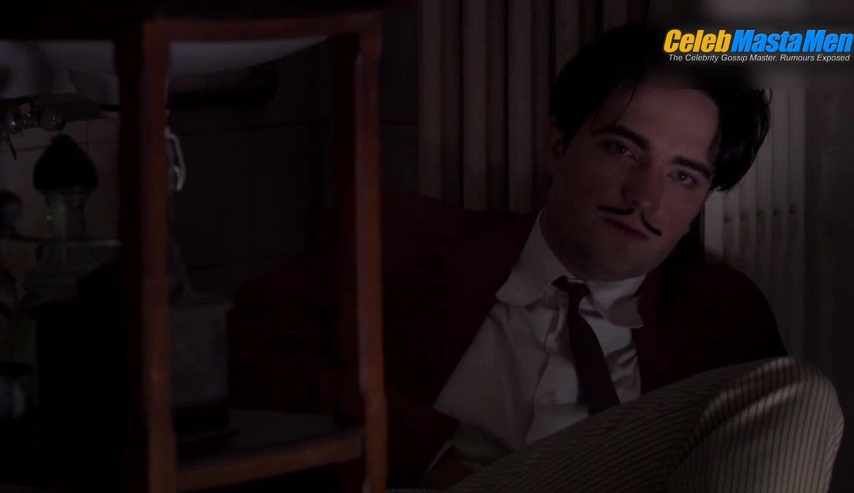 Javier Beltran Robert Pattinson And Shirtless Scene In - Photo 2 of 5