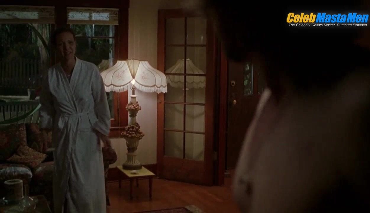 Val Kilmer ’s Shirtless Scene From Wonderland - Photo 3 of 5 photo 2