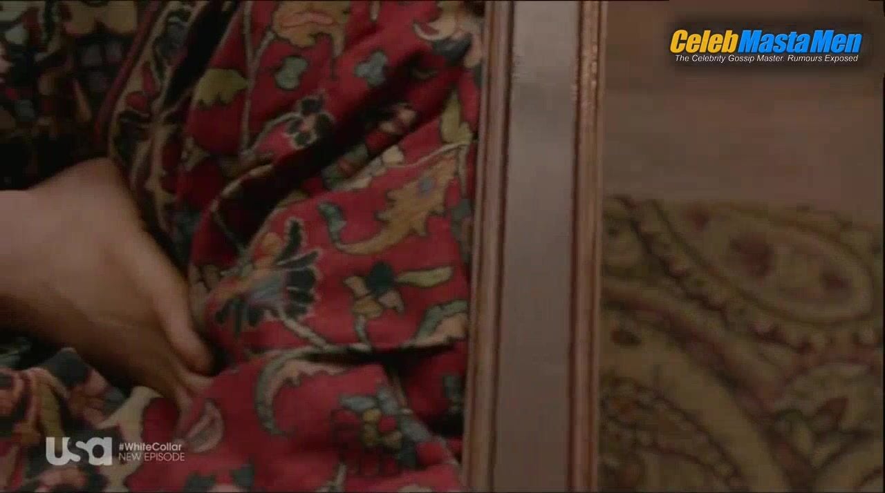 Matt Bomer Shirtless, Sexy Scene In White Collar - Photo 1 of 5
