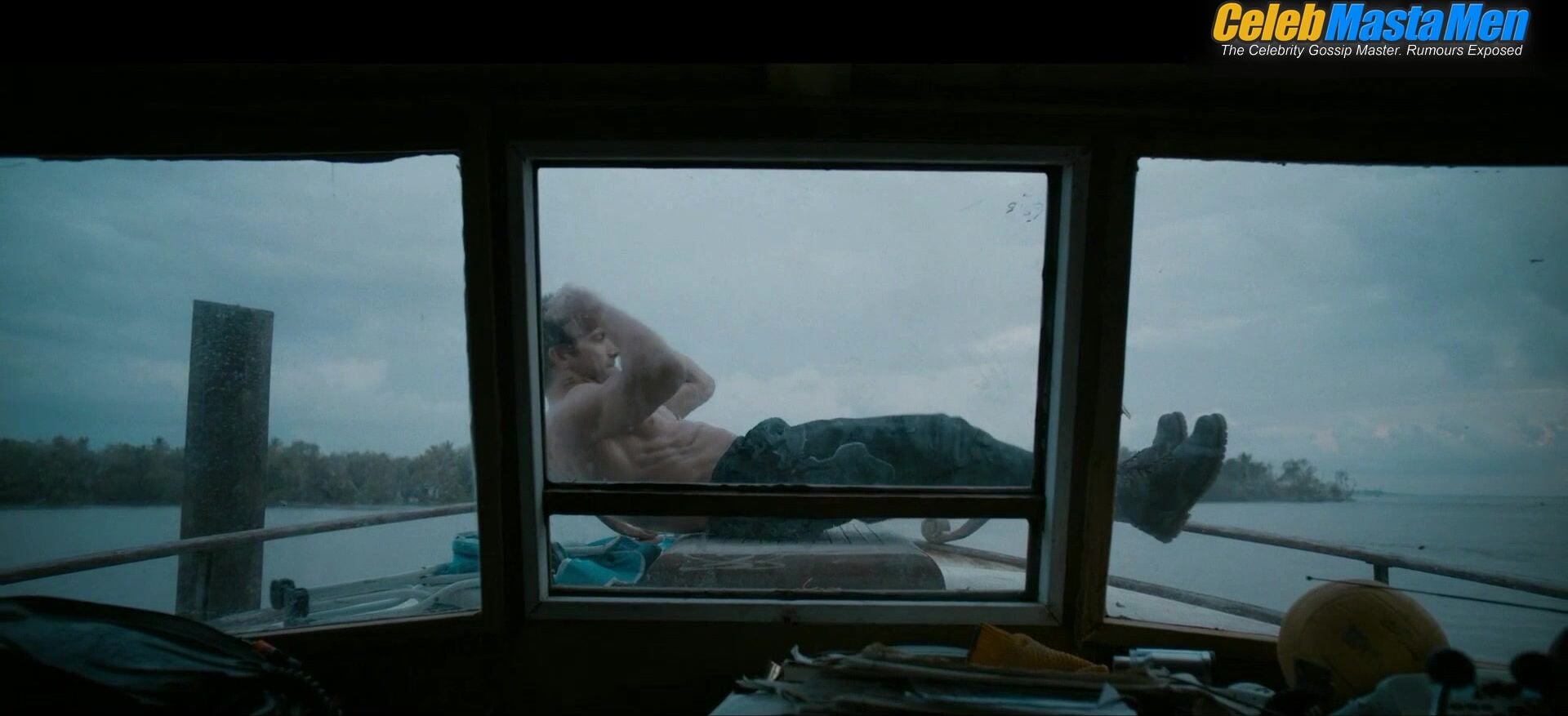 Jake Gyllenhaal ’s Shirtless Scene From Road House - Photo 1 of 5