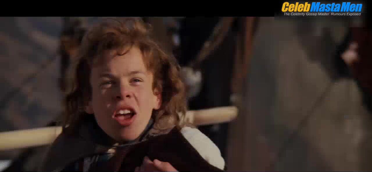 Val Kilmer ’s Shirtless Scene From Willow - Photo 1 of 5 photo 5