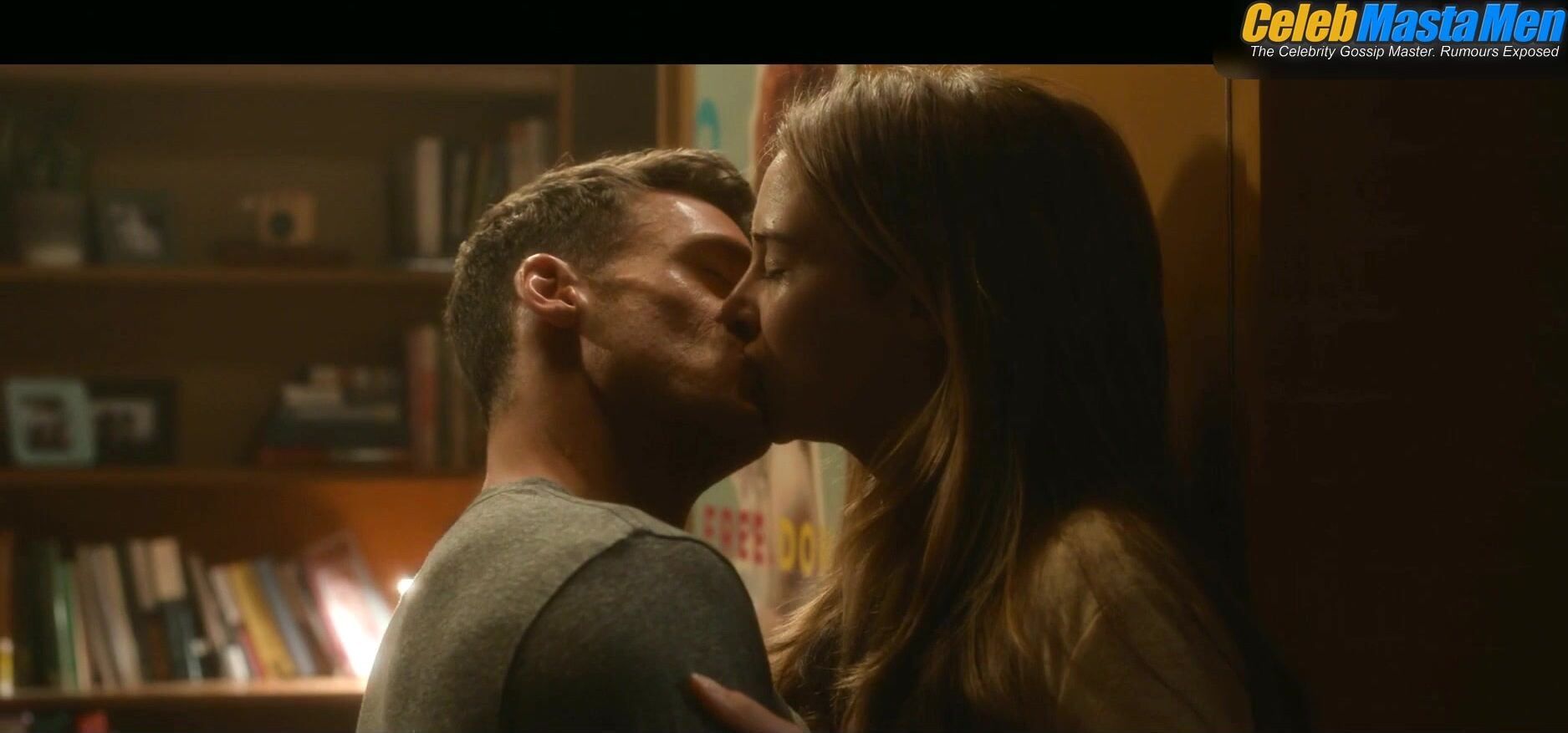 Richard Madden Goes Shirtless In Straight Sex Scene From - Photo 1 of 5 photo 2