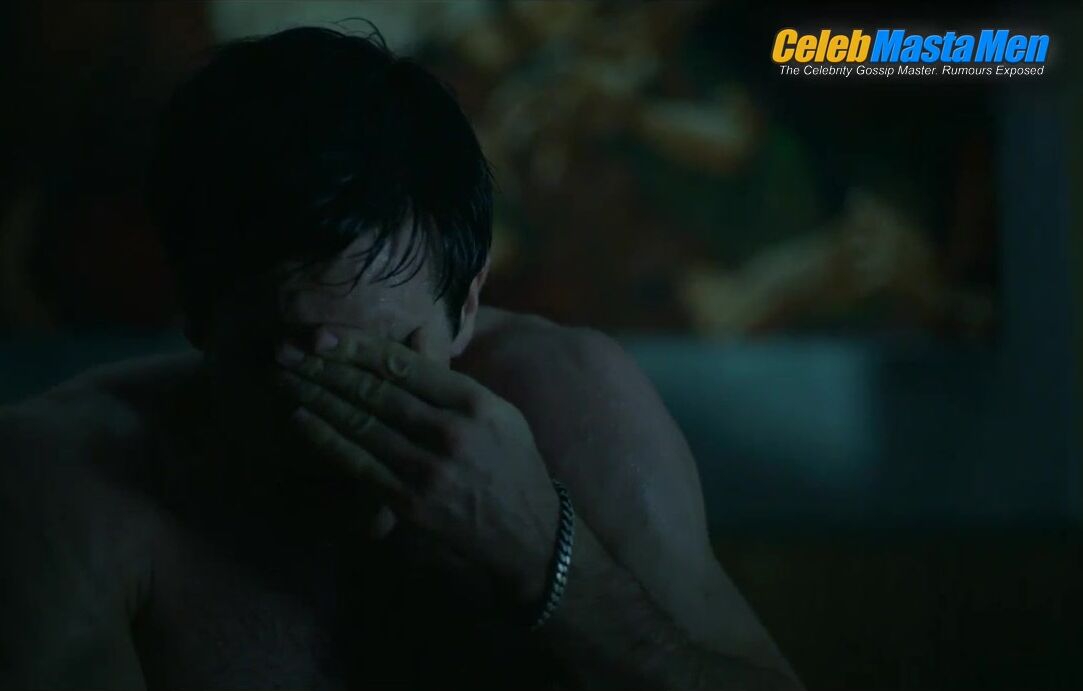 Jake Gyllenhaal ’s Butt In Straight Scene From Velvet - Photo 2 of 5