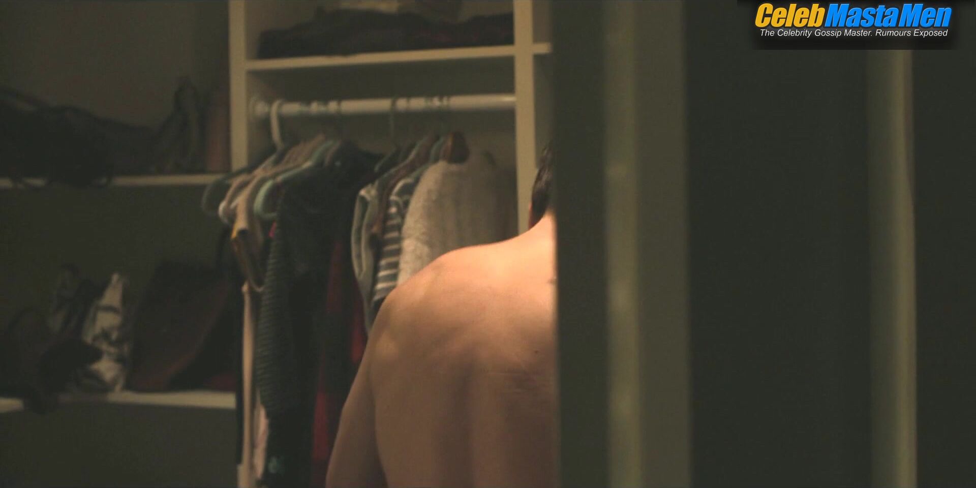 Jake Gyllenhaal Ass And Shirtless Scene From Presumed - Photo 1 of 5