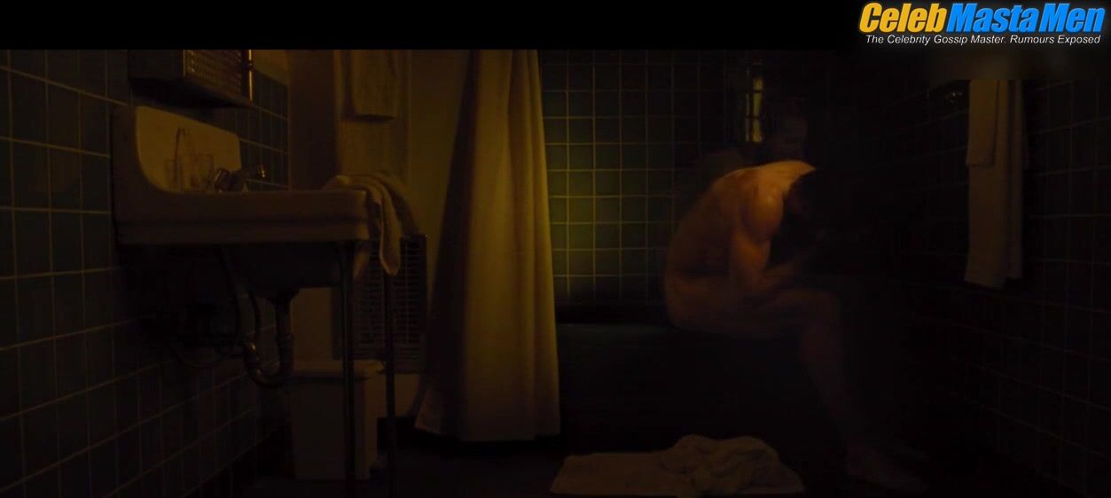 Jake Gyllenhaal ’s Sexy Scene From Nocturnal Animals - Photo 1 of 5 photo 2