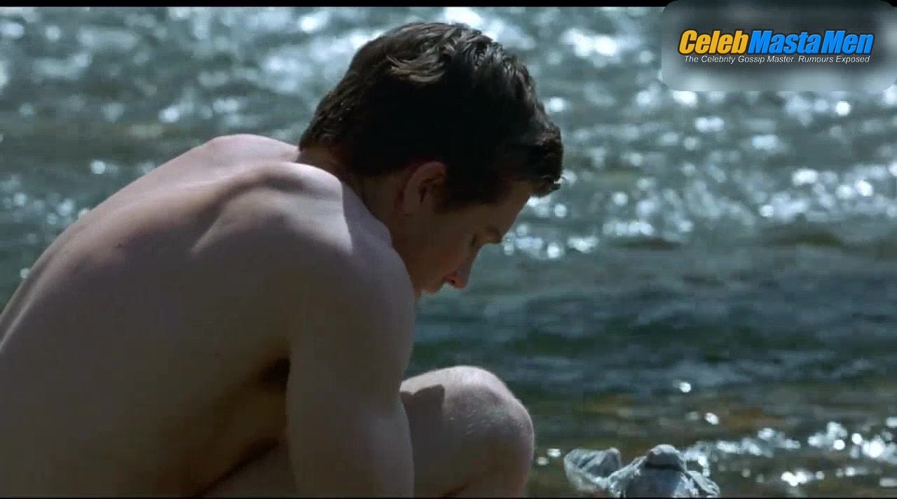 Jake Gyllenhaal Shirtless, Ass Scene From Brokeback Mountain - Photo 2 of 5 photo 4