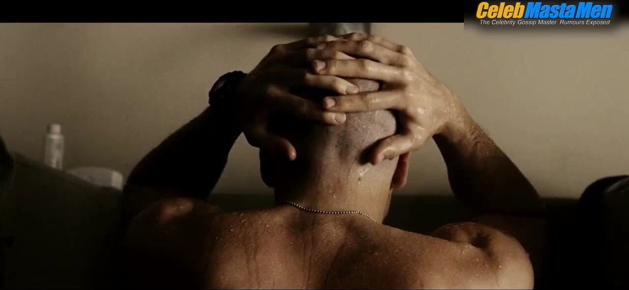 Evan Jones Jake Gyllenhaal And Hot Scene From Jarhead - Photo 2 of 5 photo 5