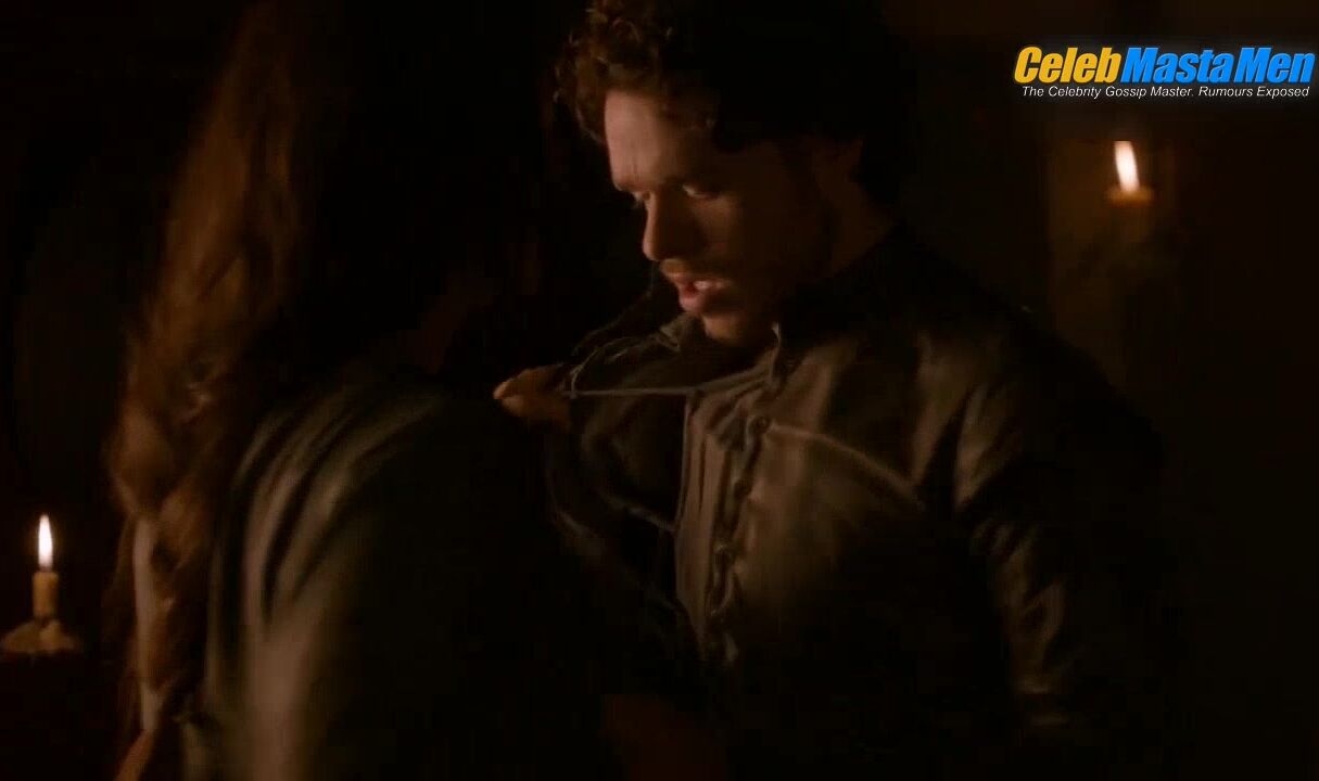 Richard Madden ’s Shirtless, Straight Scene From Game - Photo 2 of 5 photo 1