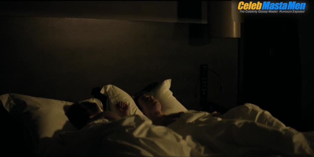 Richard Madden ’s Ass, Shirtless Scene In Bodyguard - Photo 2 of 5 photo 1
