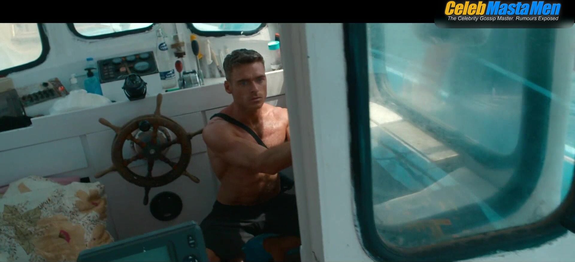 Richard Madden ’s Shirtless Scene From Killer Heat - Photo 1 of 5 photo 2