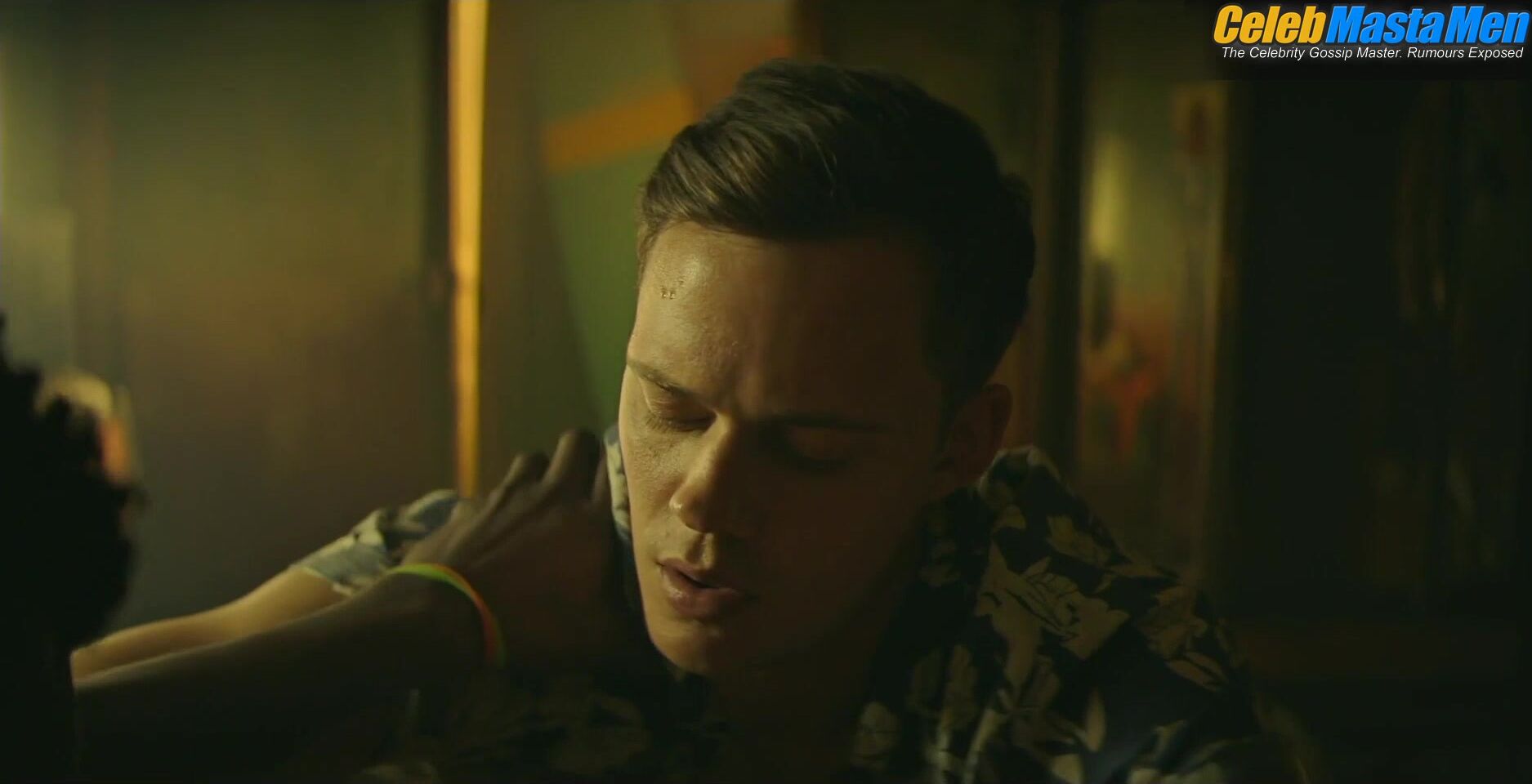 Bill Skarsgard Nathan Stewart-jarrett And Shirtless Gay - Photo 1 of 5