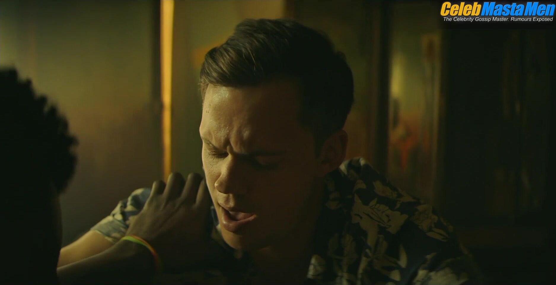Bill Skarsgard Nathan Stewart-jarrett And Shirtless Gay - Photo 1 of 5 photo 2