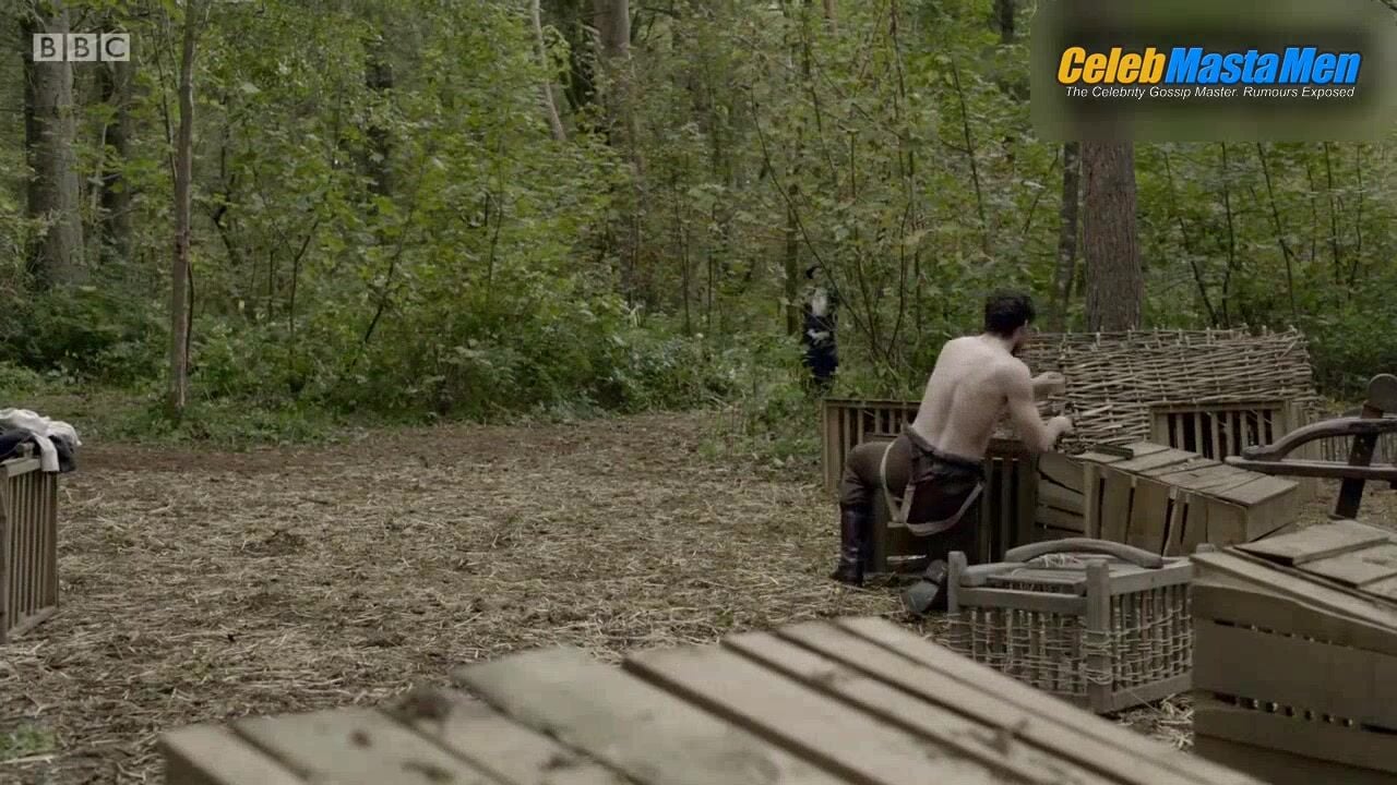 Richard Madden ’s Shirtless Scene From Lady - Photo 1 of 5 photo 2