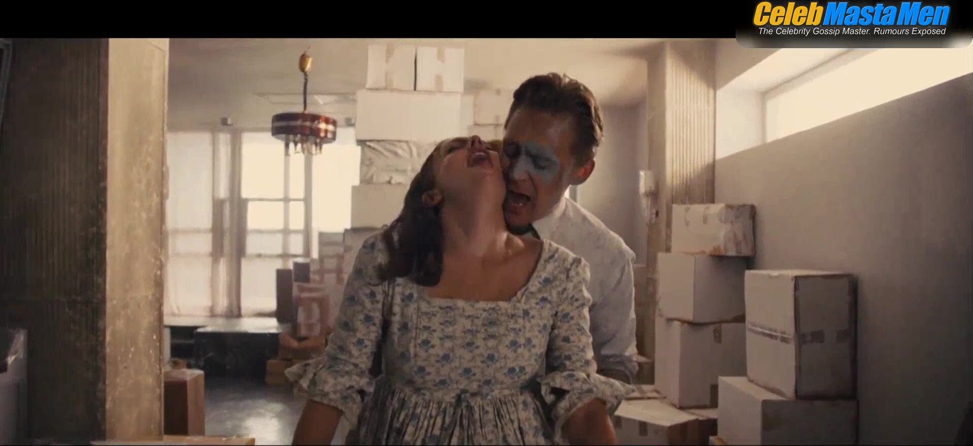 Tom Hiddleston Straight Sex Scene From High-rise - Photo 3 of 5 photo 2
