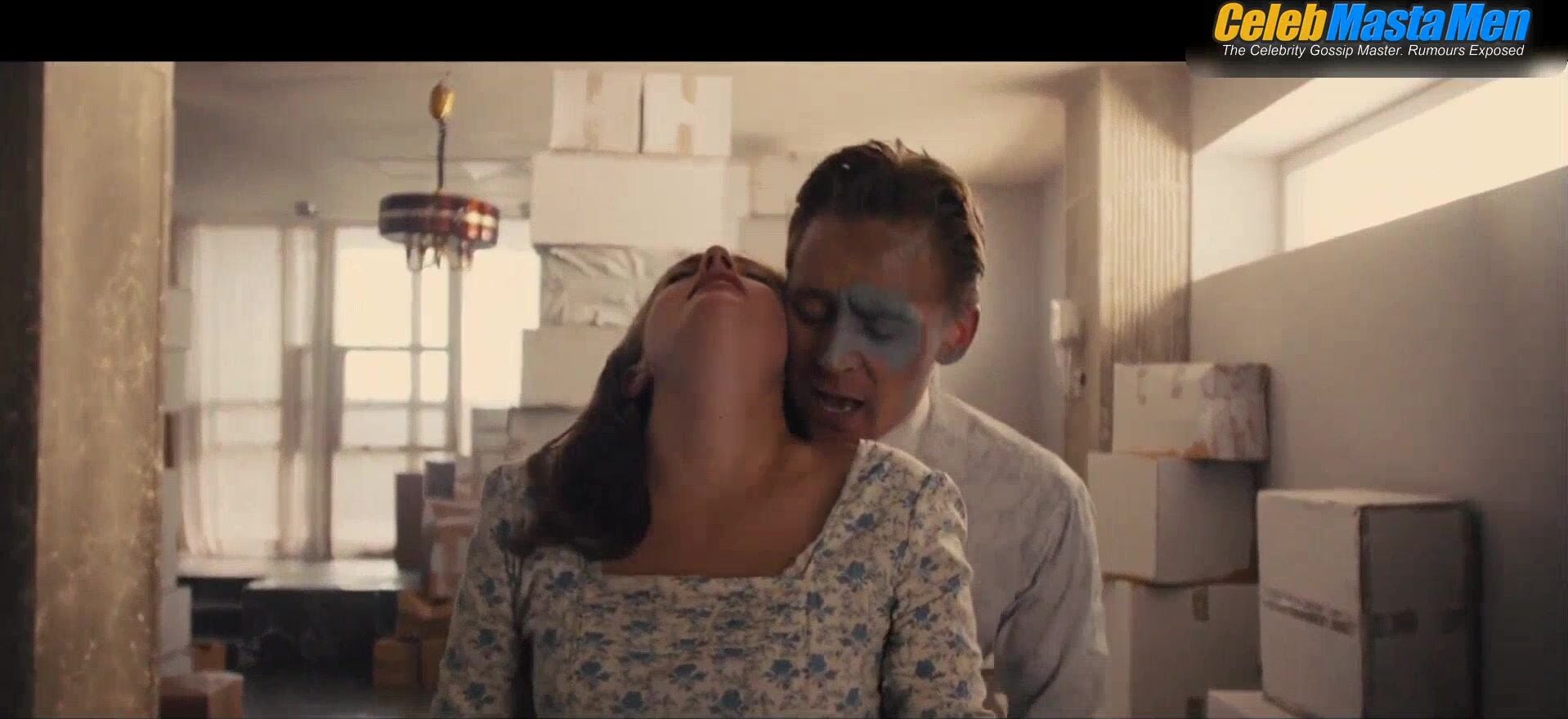 Tom Hiddleston Straight Sex Scene From High-rise - Photo 3 of 5 photo 4