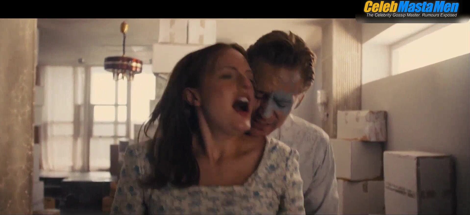 Tom Hiddleston Straight Sex Scene From High-rise - Photo 3 of 5 photo 5