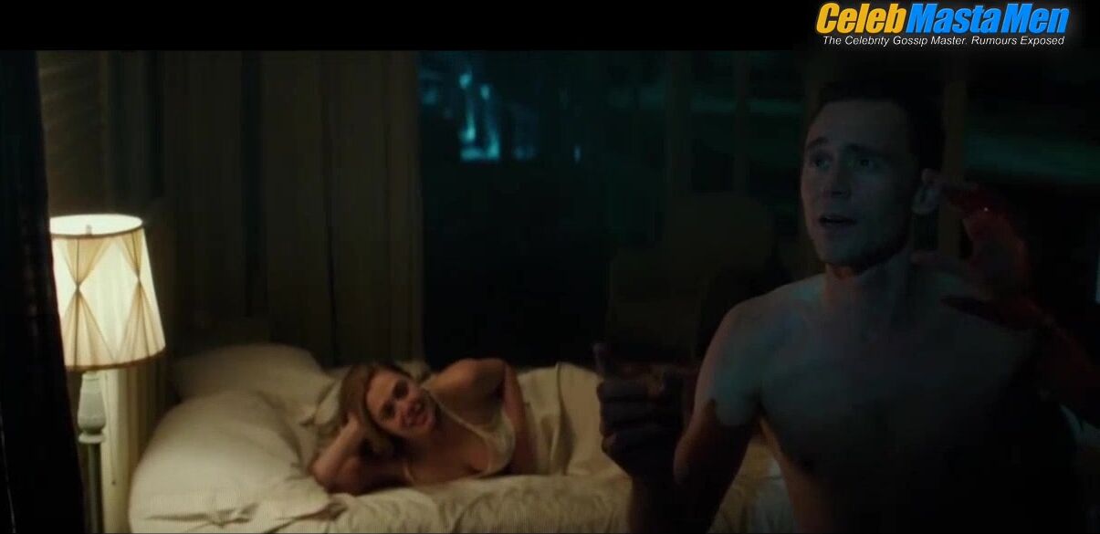 Tom Hiddleston Shirtless, Straight Sex Scene From I Saw The - Photo 2 of 5 photo 1